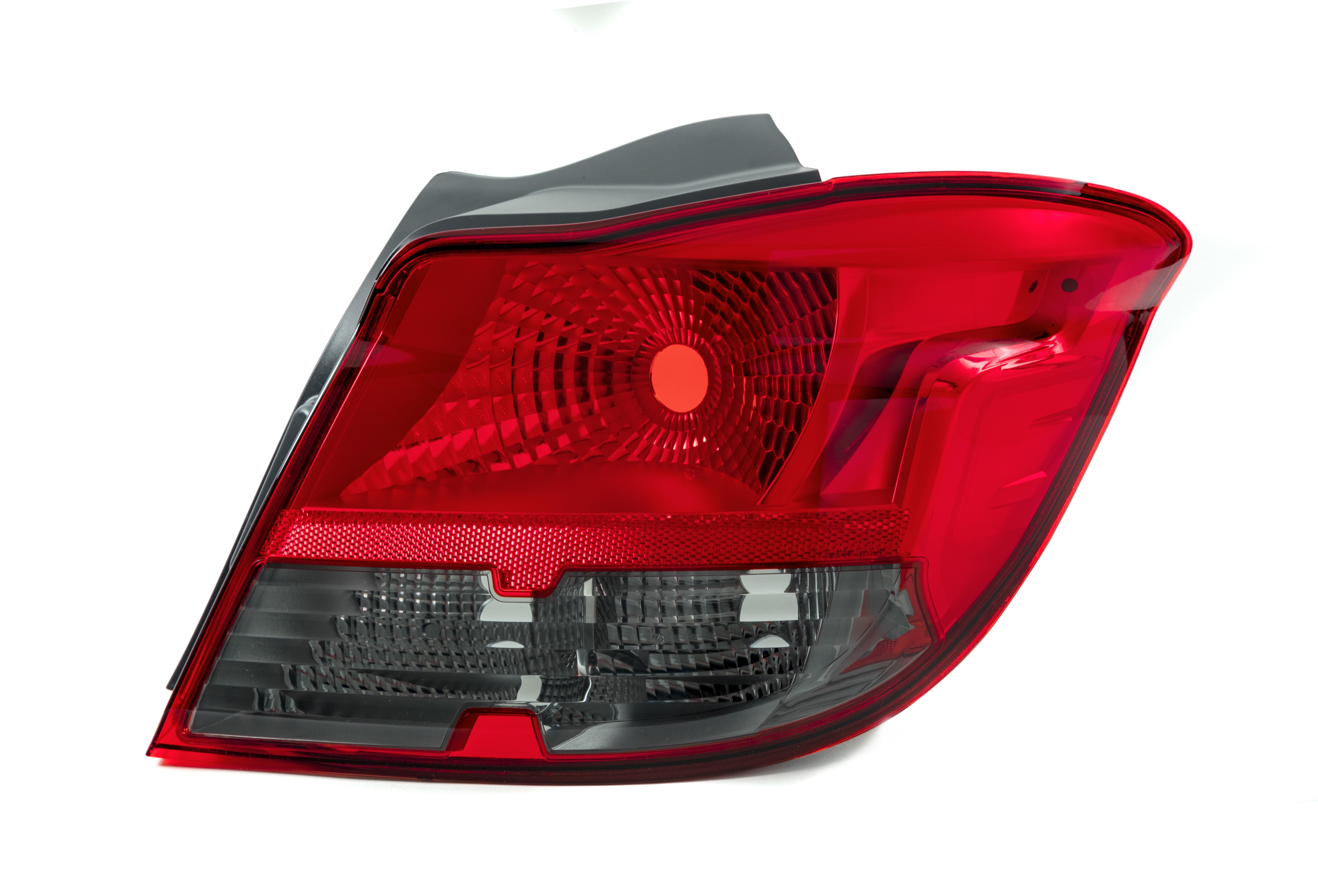 LANTERNA TRASEIRA FUME GM ONIX LTZ 2012 A 2018 LADO DIREITO (ARTEB) - ART0460432