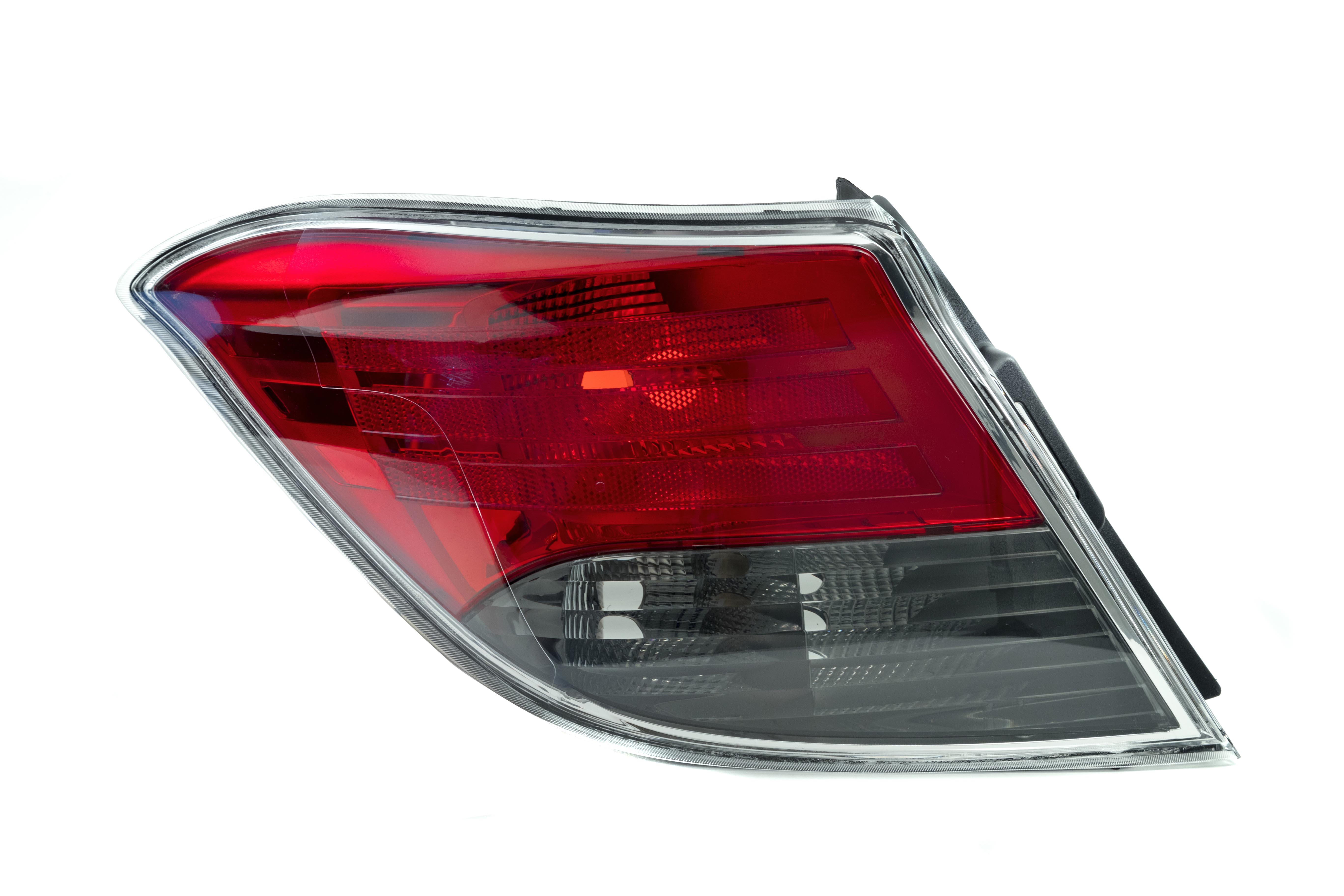 LANTERNA TRASEIRA LADO ESQUERDO GM ONIX FUME - ARTEB - ART0460435