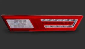 LANTERNA TRASEIRA LADO ESQUERDO  PARA CAMINHOES COM 57 LEDS BIVOLT  LENTE EM ACRILICO E RETRORREFLETOR- PRADOLUX  15000267