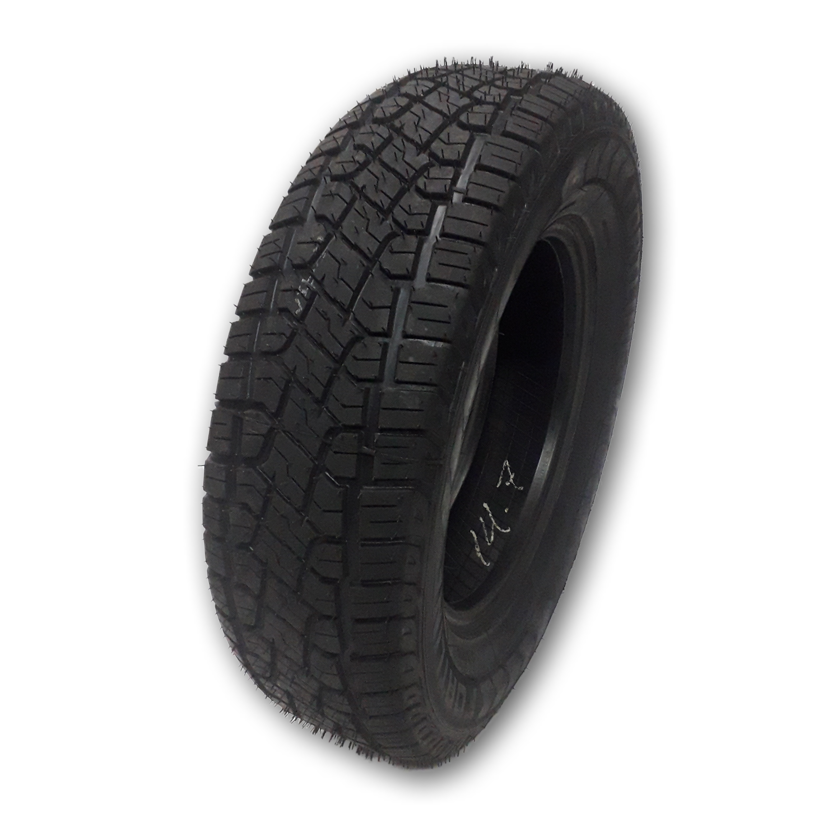 PNEU REMOLD ARO 15 205/70 ATR FORTLINE CARGA SUPER REFORÇADO ESTILO SCORPION  STRADA ADVENTURE / SAVEIRO CROSS